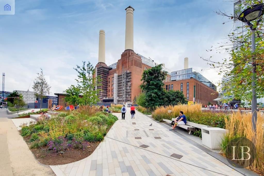 Luxury - In Battersea Park & Power Station * Londra